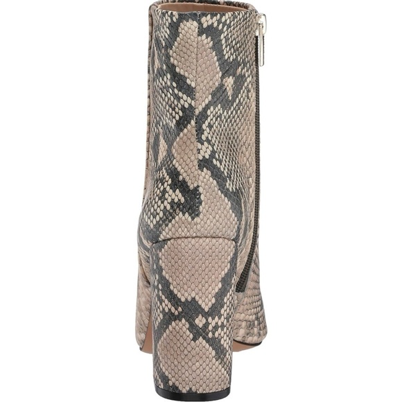 Sz. 8.5 Vince Camuto Dannia Leather Snakeskin Print Boots in Natural - Picture 6 of 16
